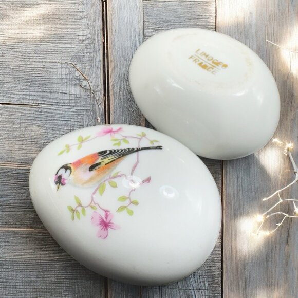 Limoges France Fine Porcelain Trinket Box Egg Shaped Bird With Flowers Vintage - Picture 1 of 14